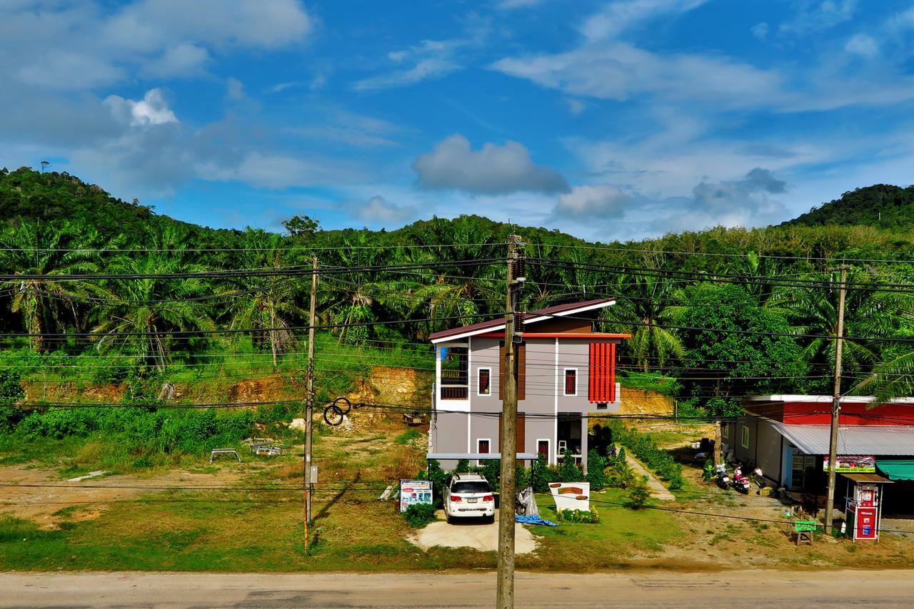 Fan Dee Hostel Koh Lanta Exterior photo
